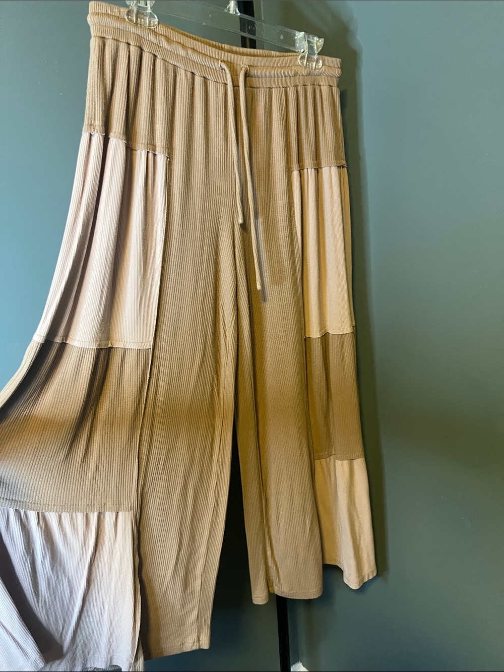 POL Beige & Cream Wide-Leg Patchwork Knit Pants